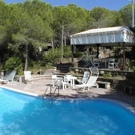 Willa Magomadas Sleeps 5 Pool Wifi *